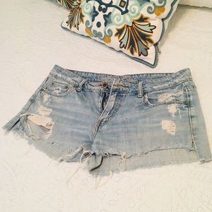 American Eagle 🦅 cutoff denim shorts